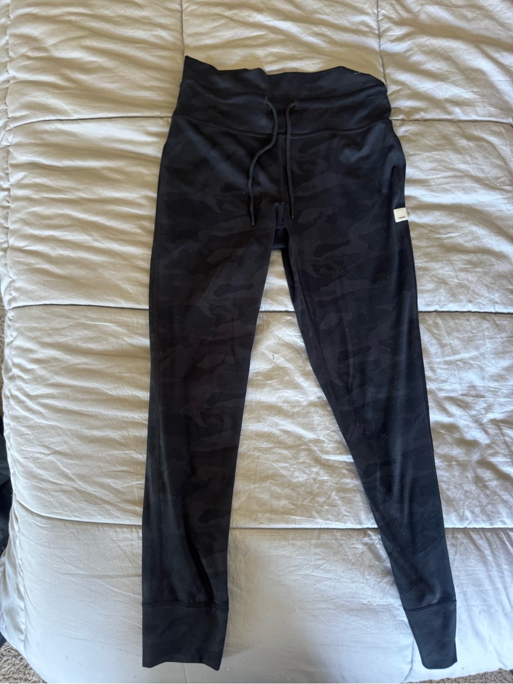 Vuori Black Camo Drawstring Leggings - Dark Camo